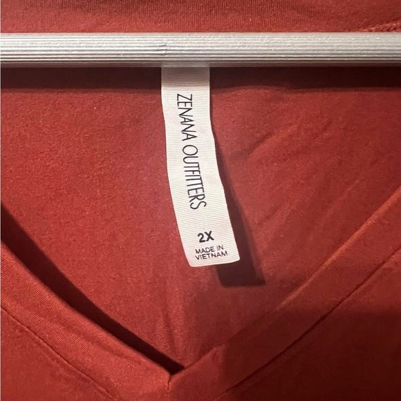 🟣Zenana Outfitters Burgundy V-Neck Long Sleeve Top – Size 2X - Picture 4 of 4